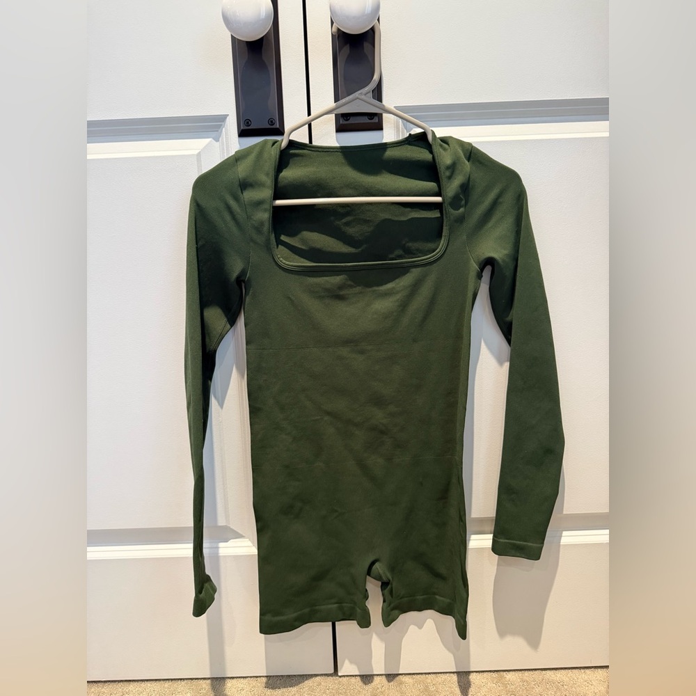 Amazon Romper - Picture 2 of 3